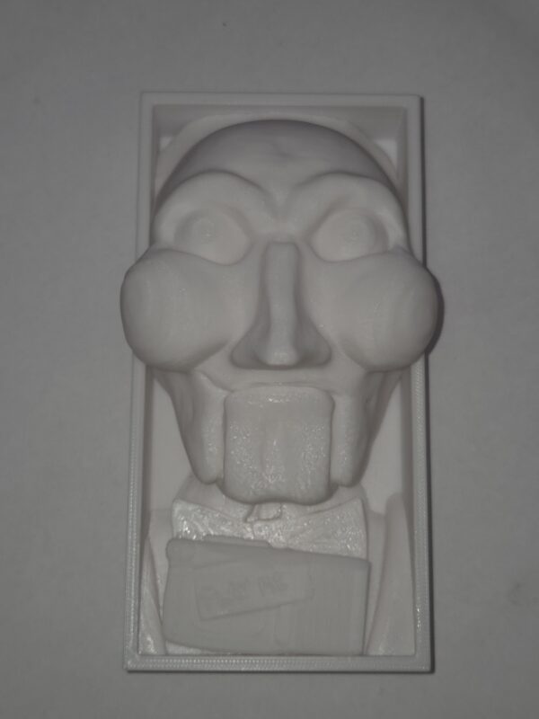 20251019_132830 Horror Muurlijst Billy (Saw)