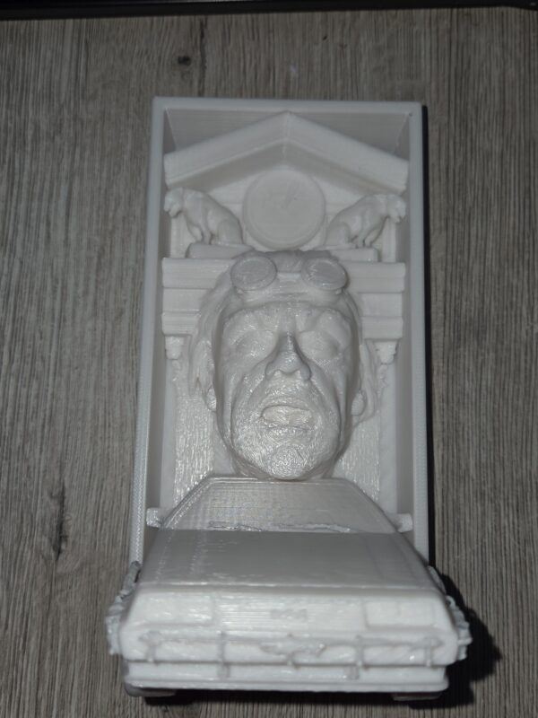 20251025_201056 Fantasy Muurlijst Dr. Emmet Brown (Back to the Future)